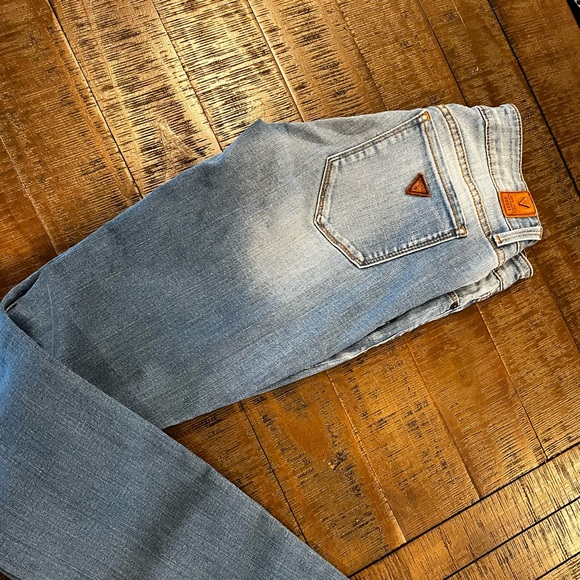 BKE,Guess Jeans GREAT Condition! - Picture 7 of 16